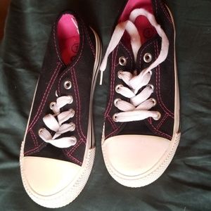 FINAL PRICE-Aviva Girl turtle shell shoes size 1